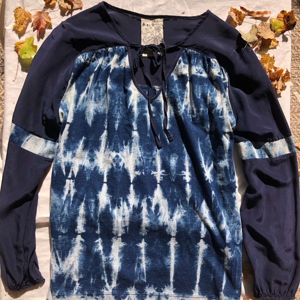 Anthropologie indigo dyed long sleeved blouse! Size M